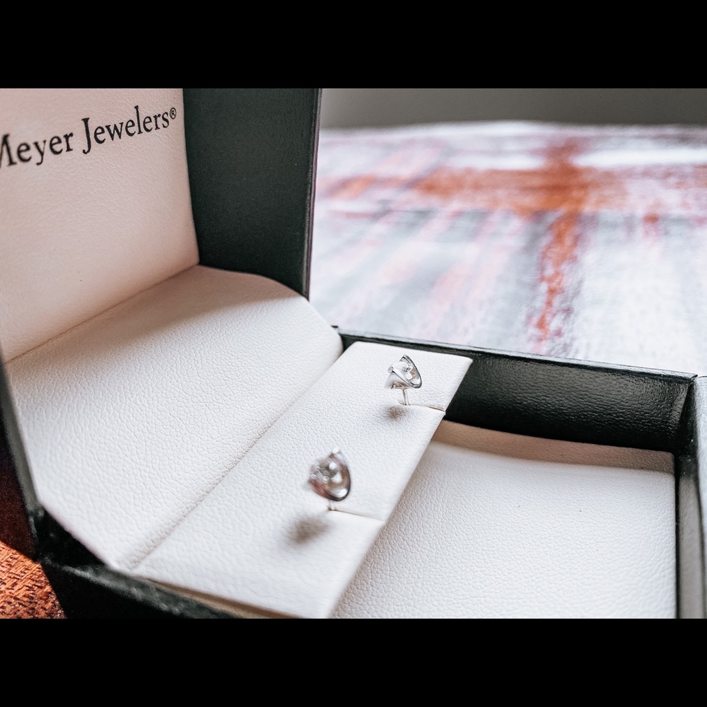 Fred Meyer Jewlers (1/4 ct.) Diamond Stud Earrings